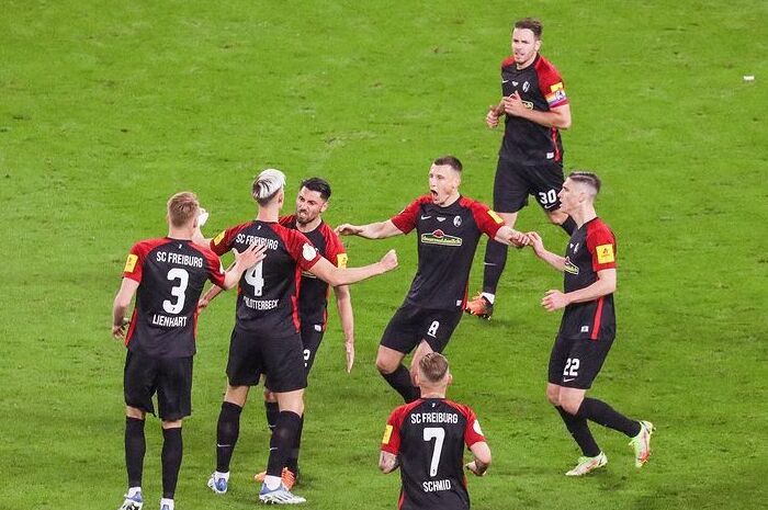 Xem lại Highlight Hamburger SV vs SC Freiburg lúc 01:45, ngày 20/04/2022