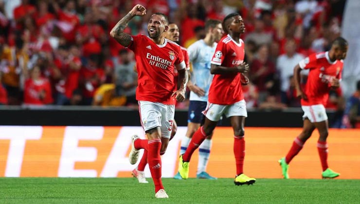 video Highlight : Benfica 3 - 0 Dinamo Kiev (Cúp C1)