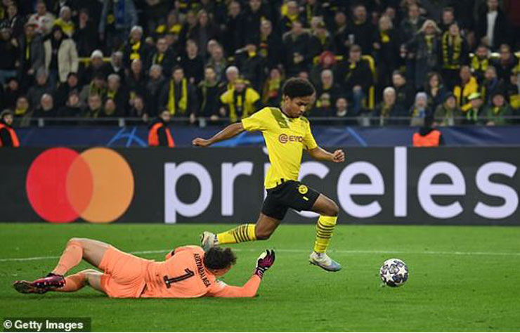 video Highlight : Dortmund 1 - 0 Chelsea (Cúp C1)