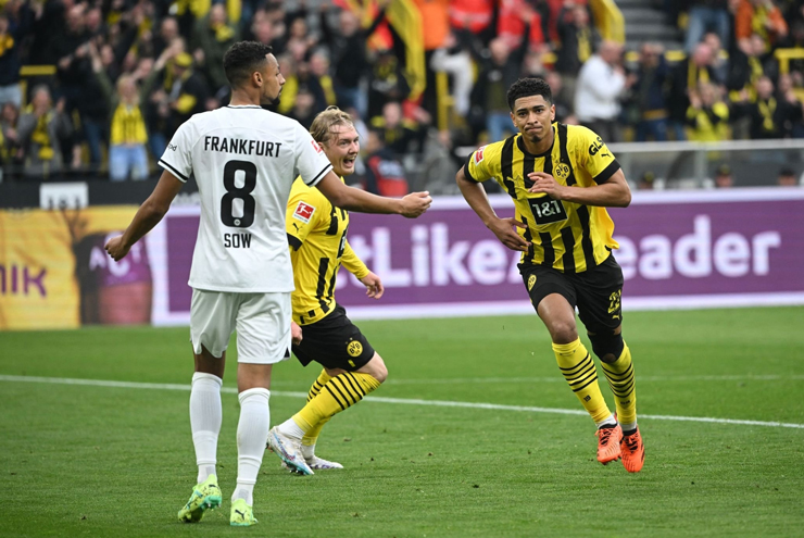 video Highlight : Dortmund 4 - 0 Frankfurt (Bundesliga)