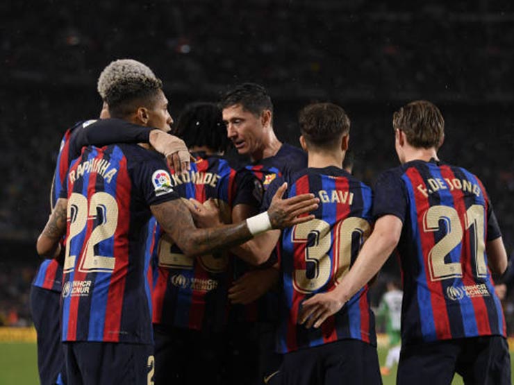 video Highlight : Barcelona 4 - 0 Real Betis (La Liga)