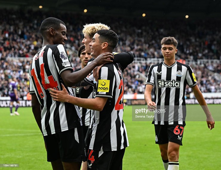 video Highlight : Newcastle 2 - 0 Fiorentina (Giao hữu)