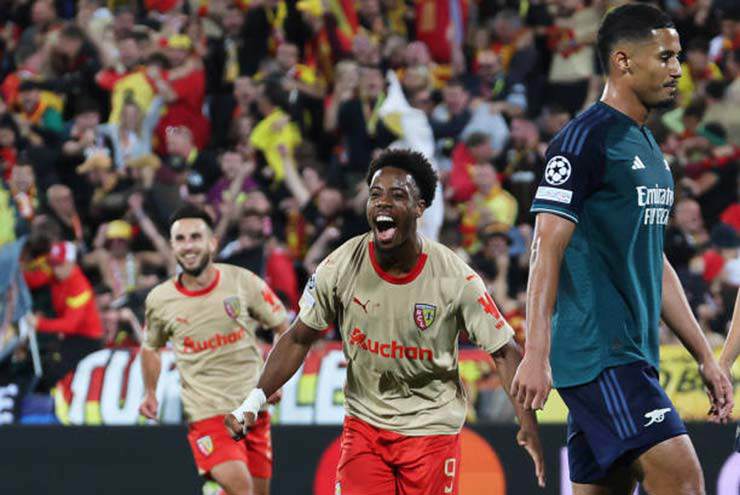 video Highlight : Lens 2 - 1 Arsenal (Cúp C1)