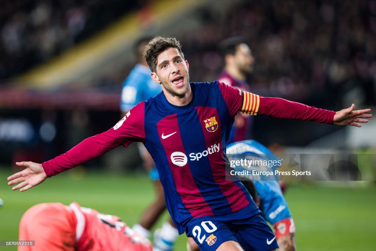 video Highlight : Barcelona 3 - 2 Almeria (La Liga)