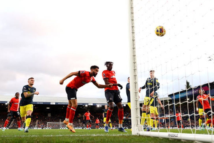 video Highlight : Luton 1 - 0 Newcastle (Ngoại hạng Anh)