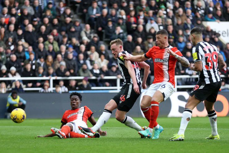 video Highlight : Newcastle 4 - 4 Luton Town (Ngoại hạng Anh)