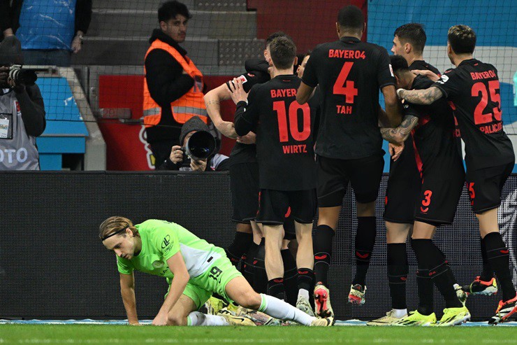 video Highlight : Bayer Leverkusen 2 - 0 Wolfsburg (Bundesliga)